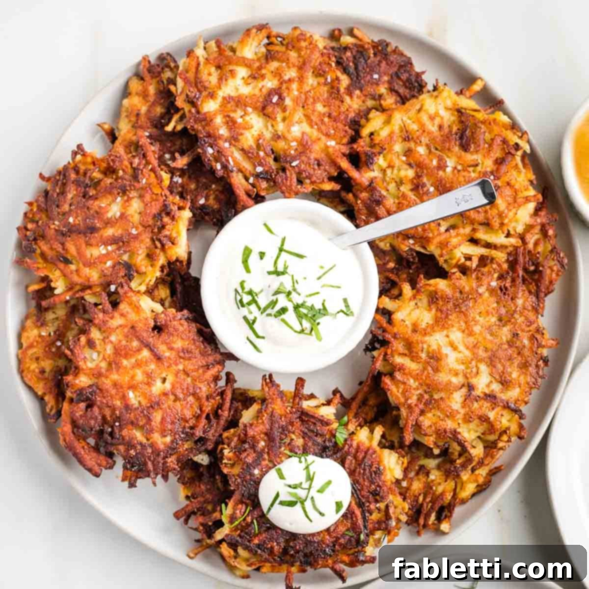 Grandma's Golden Potato Latkes 1 featured 22252