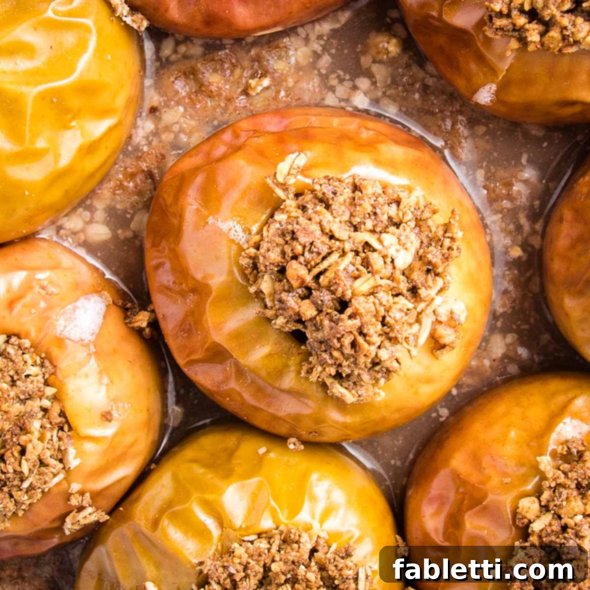 Naturally Sweet Dairy-Free Baked Apples 1 featured 4260