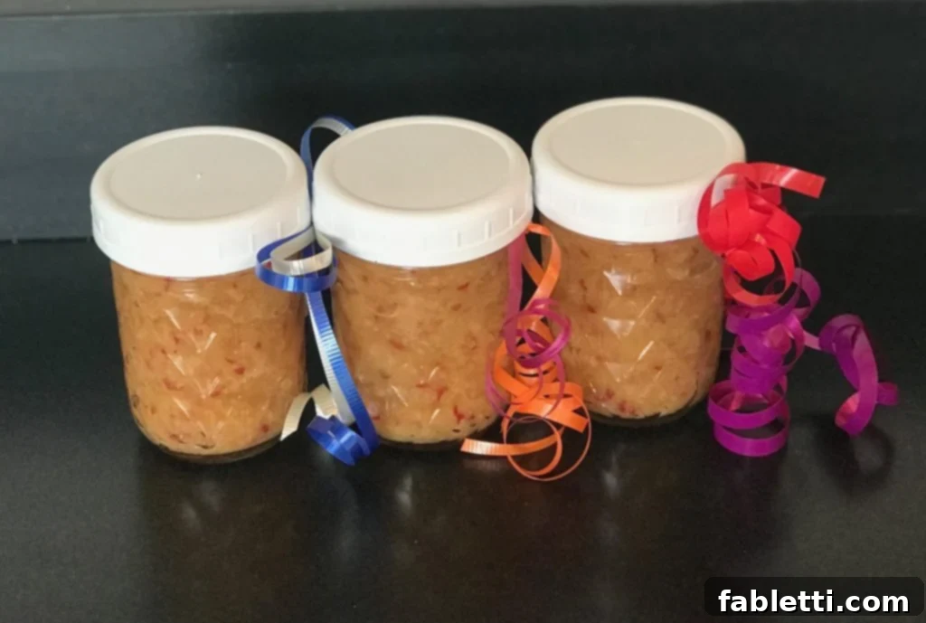 5-Minute Healthy Applesauce jar with a tag saying 'homemade'.